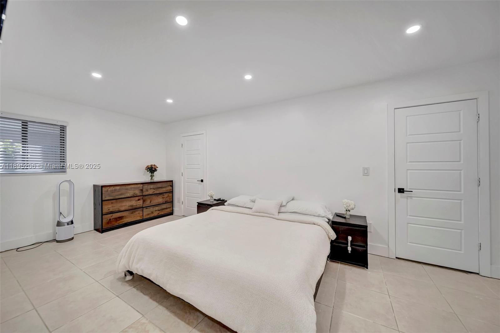 Real estate property located at 8340 178th St, Miami-dade, Palm Springs North Sec E, Hialeah, FL