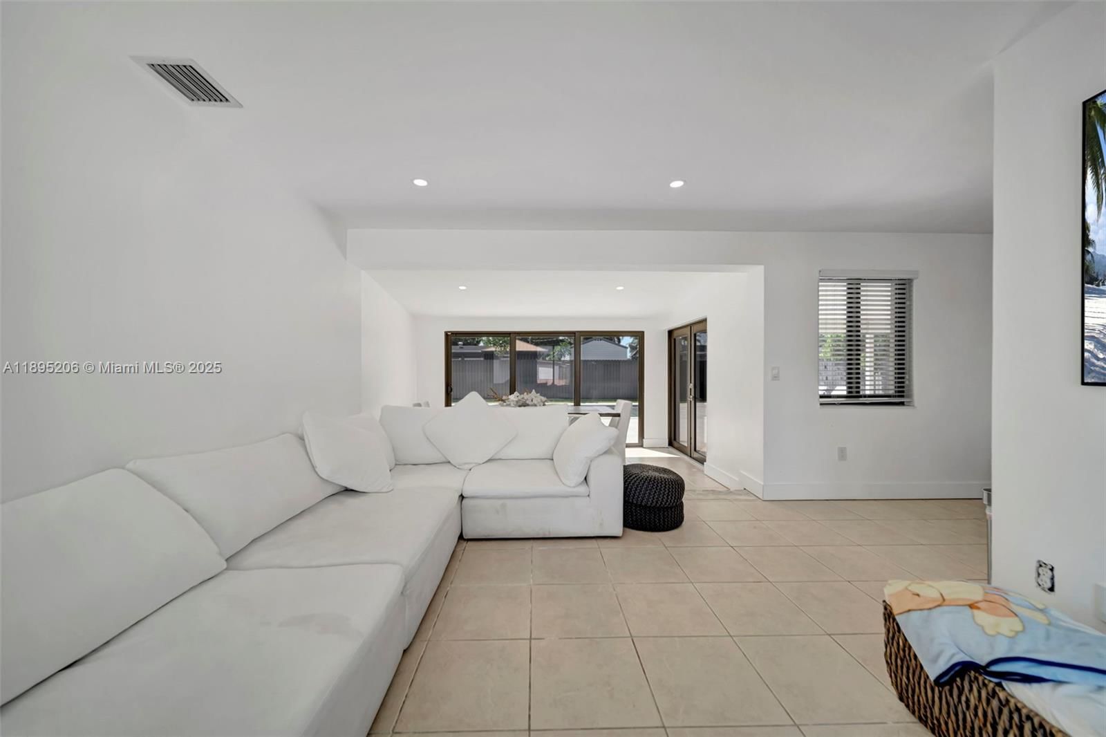 Real estate property located at 8340 178th St, Miami-dade, Palm Springs North Sec E, Hialeah, FL