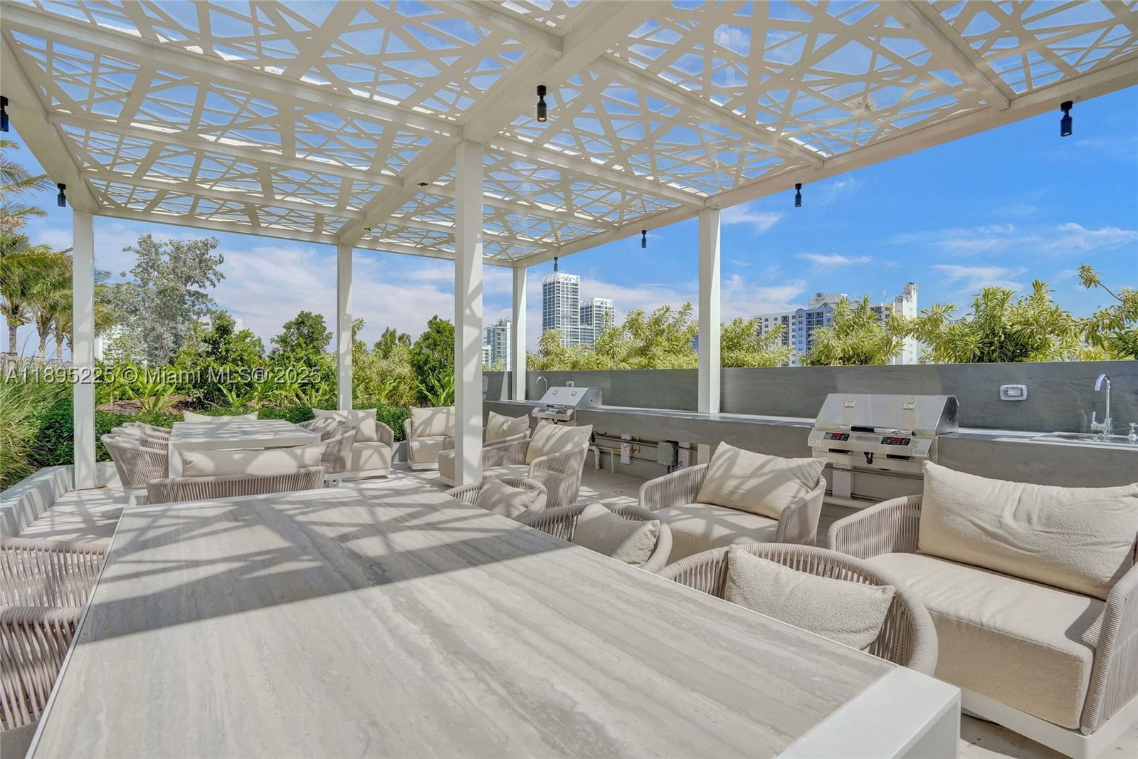 Real estate property located at 580 72nd street #2102, Miami-dade, 01, Miami Beach, FL