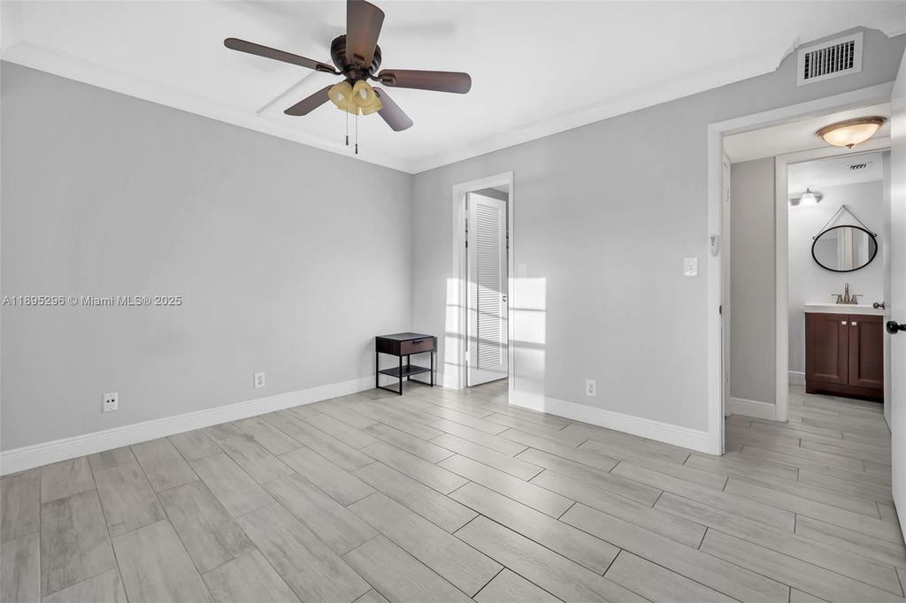 Real estate property located at 3300 Rolling Hills Cir #307, Broward, Rolling Hills Golf And, Davie, FL
