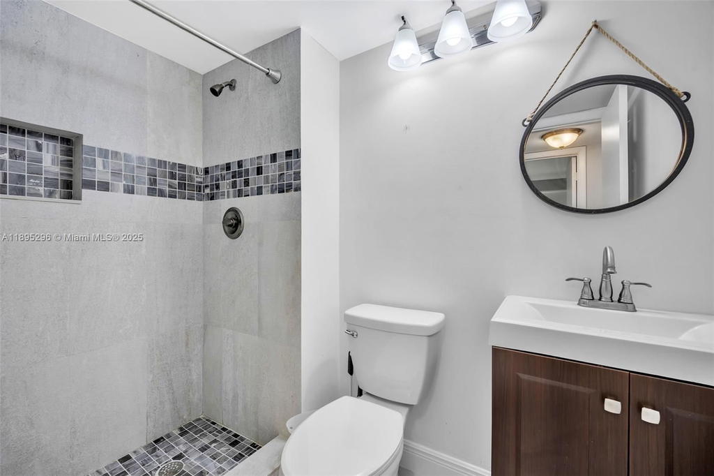 Real estate property located at 3300 Rolling Hills Cir #307, Broward, Rolling Hills Golf And, Davie, FL