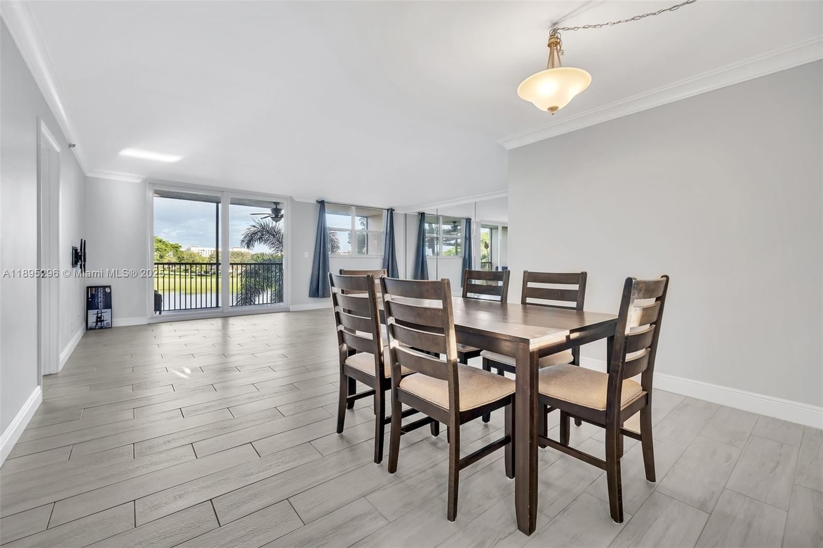Real estate property located at 3300 Rolling Hills Cir #307, Broward, Rolling Hills Golf And, Davie, FL
