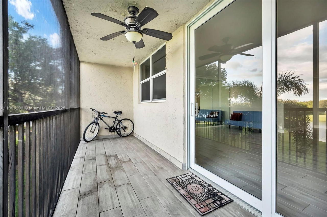 Real estate property located at 3300 Rolling Hills Cir #307, Broward, Rolling Hills Golf And, Davie, FL
