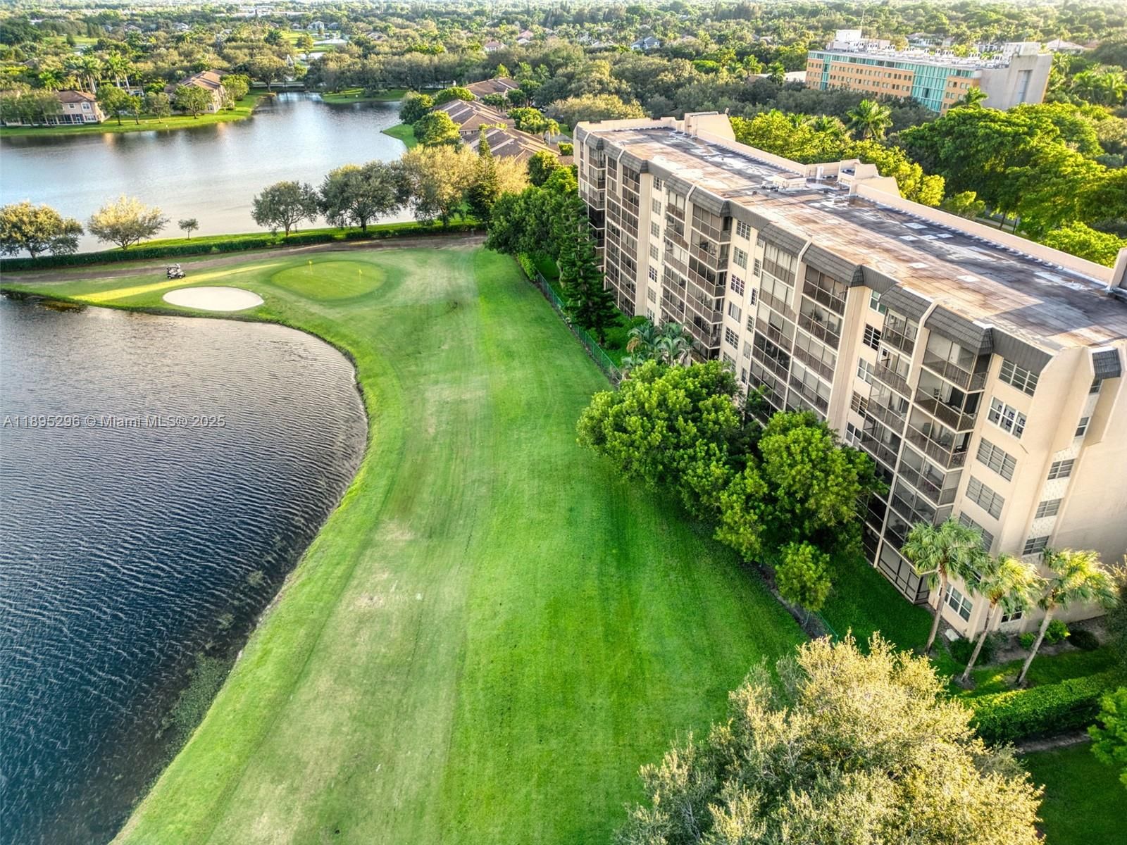 Real estate property located at 3300 Rolling Hills Cir #307, Broward, Rolling Hills Golf And, Davie, FL