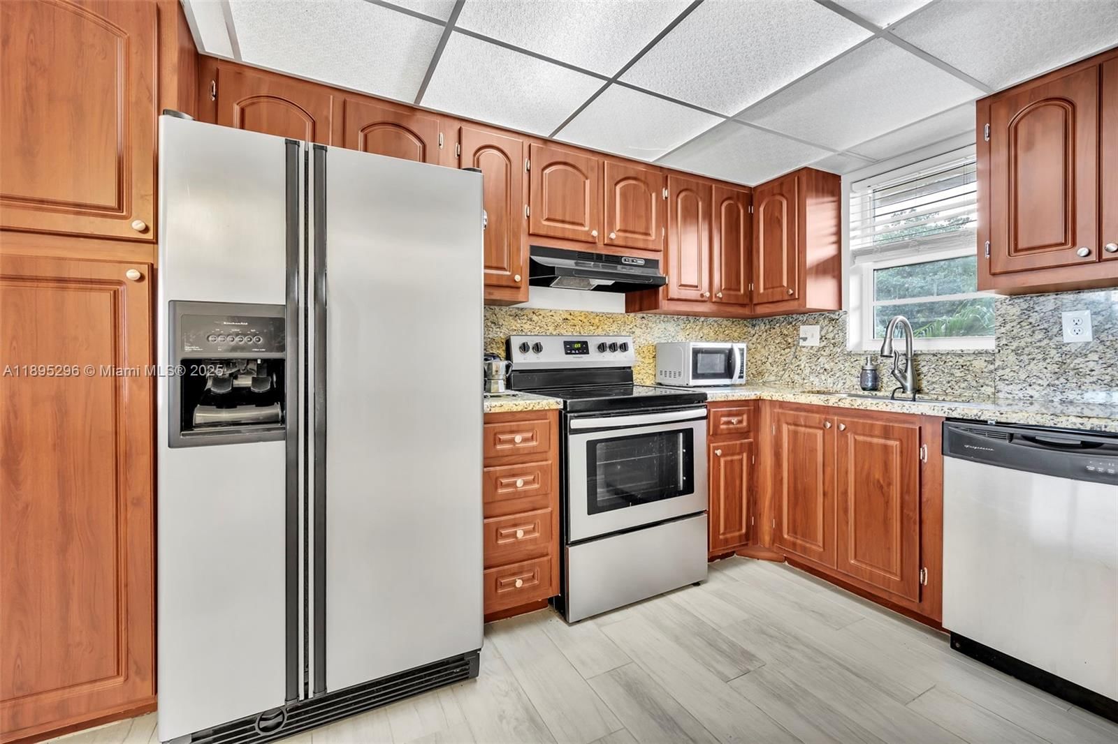Real estate property located at 3300 Rolling Hills Cir #307, Broward, Rolling Hills Golf And, Davie, FL