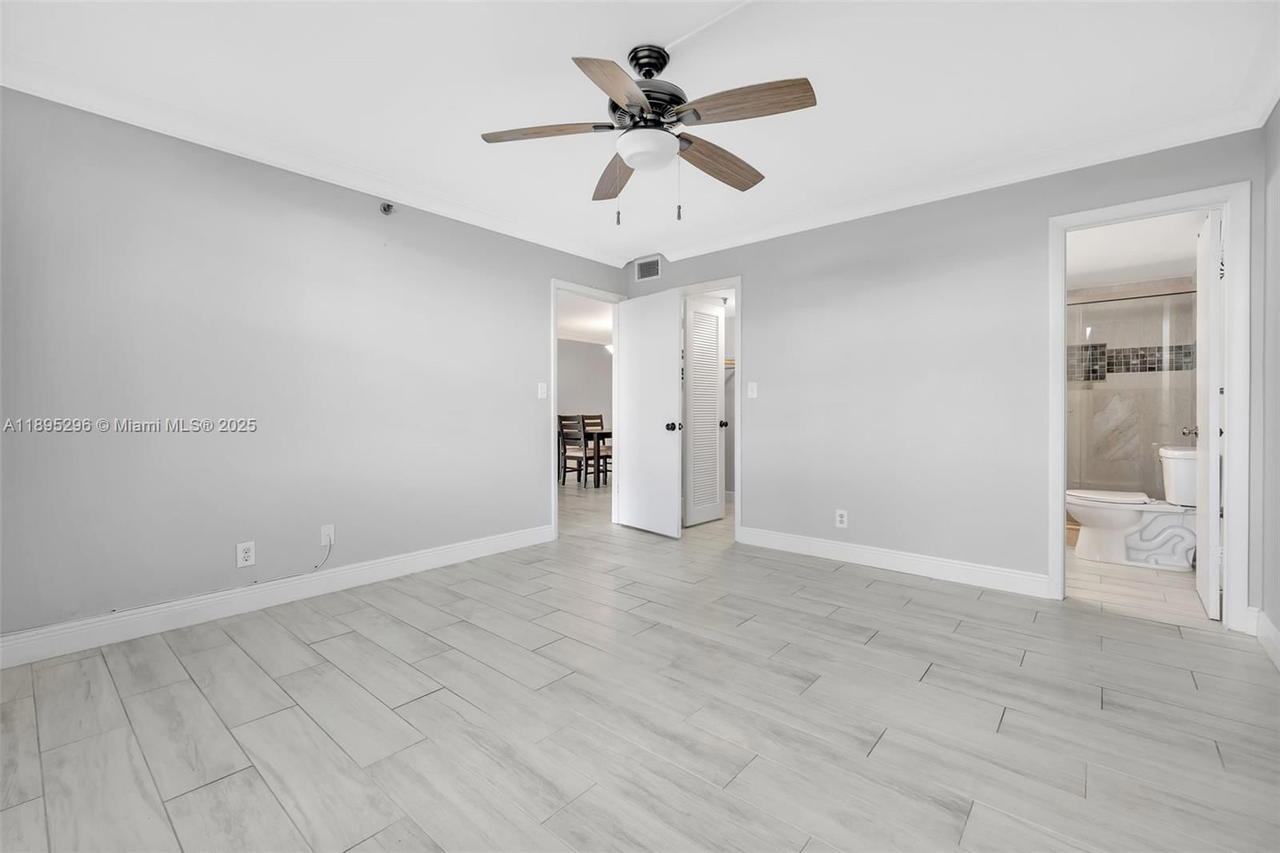 Real estate property located at 3300 Rolling Hills Cir #307, Broward, Rolling Hills Golf And, Davie, FL
