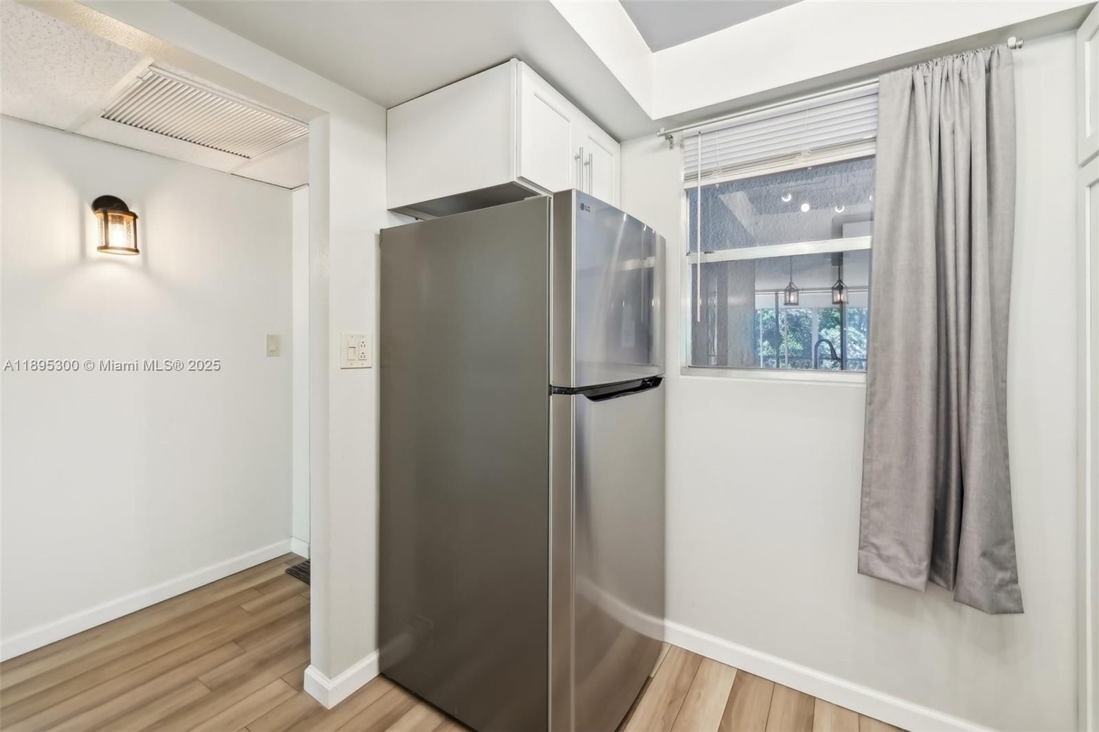 Real estate property located at 101 Royal Park Dr #1D, Broward, Royal Park Condo, Oakland Park, FL