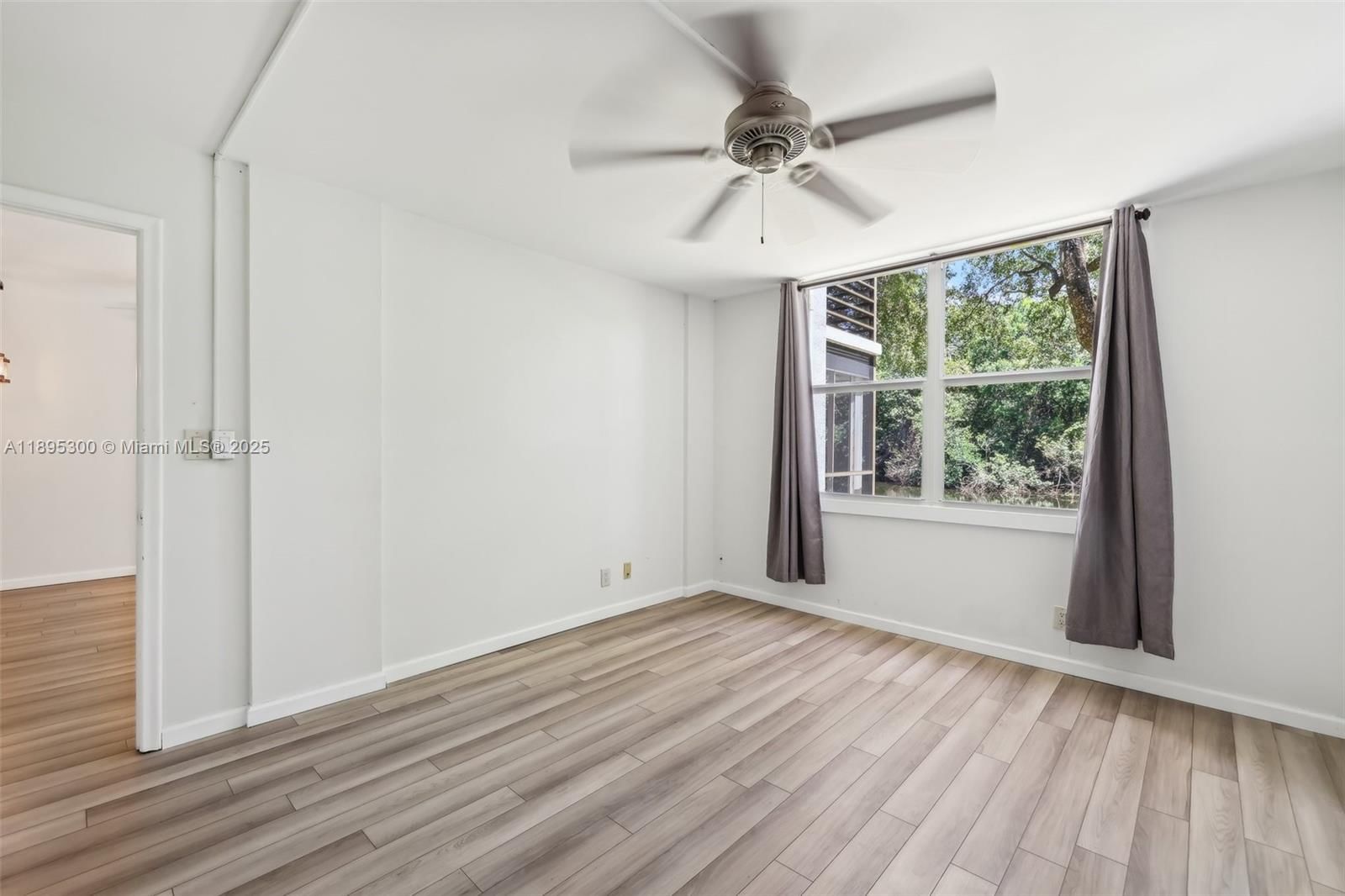 Real estate property located at 101 Royal Park Dr #1D, Broward, Royal Park Condo, Oakland Park, FL
