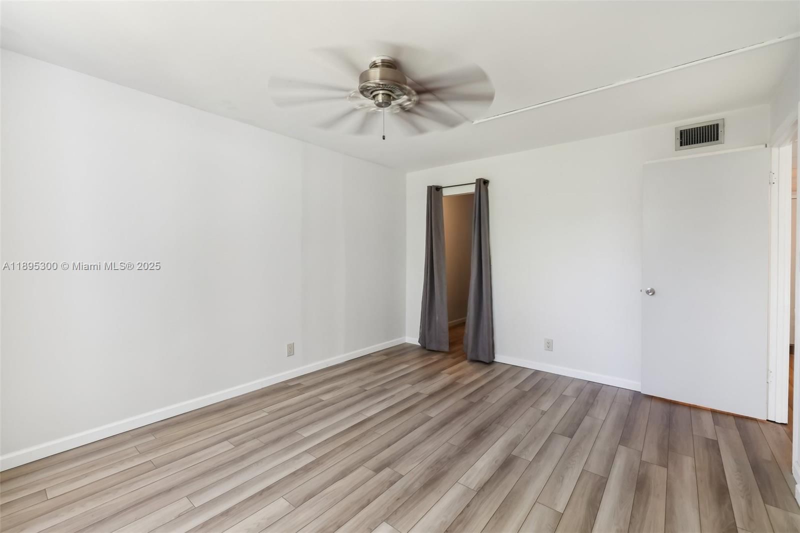 Real estate property located at 101 Royal Park Dr #1D, Broward, Royal Park Condo, Oakland Park, FL