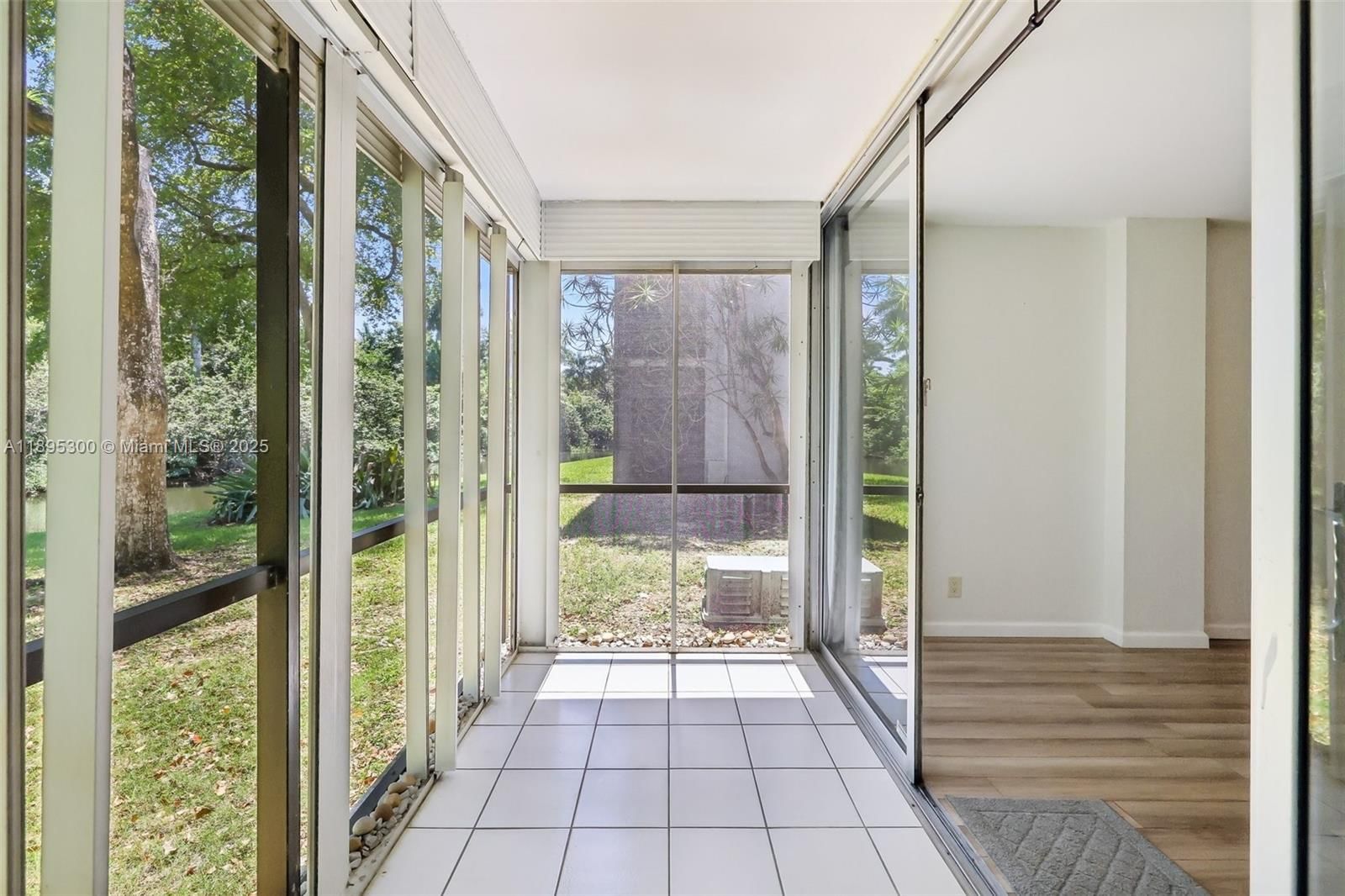 Real estate property located at 101 Royal Park Dr #1D, Broward, Royal Park Condo, Oakland Park, FL
