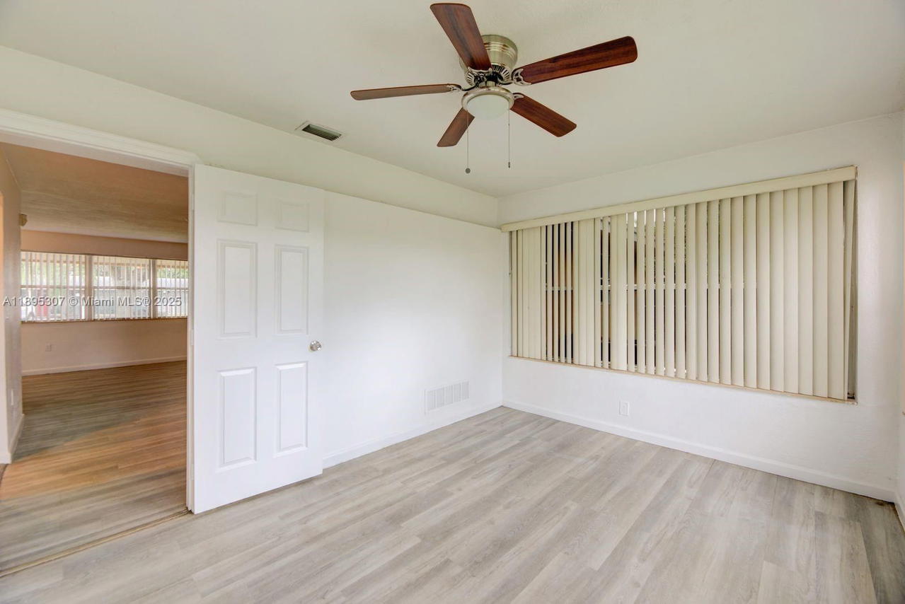 Real estate property located at 7720 15th St, Broward, Boulevard Heights Sec 8, Pembroke Pines, FL