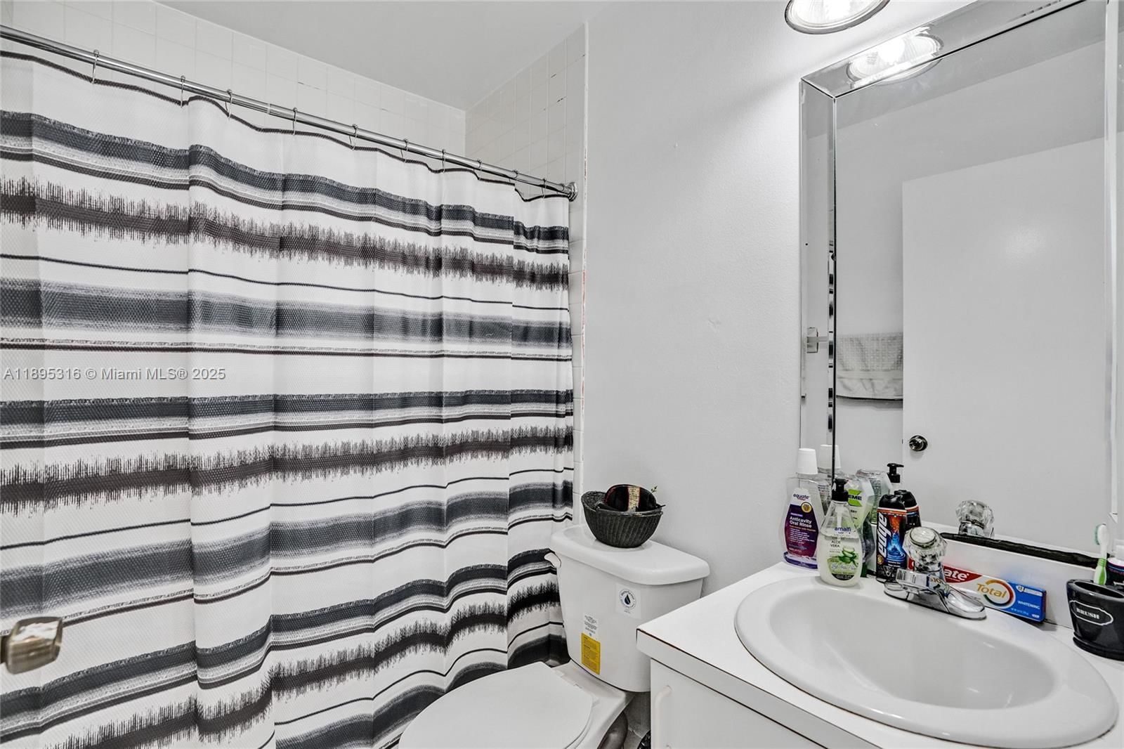Real estate property located at 13780 160th Ter, Miami-dade, Monaco Dream Homes, Miami, FL