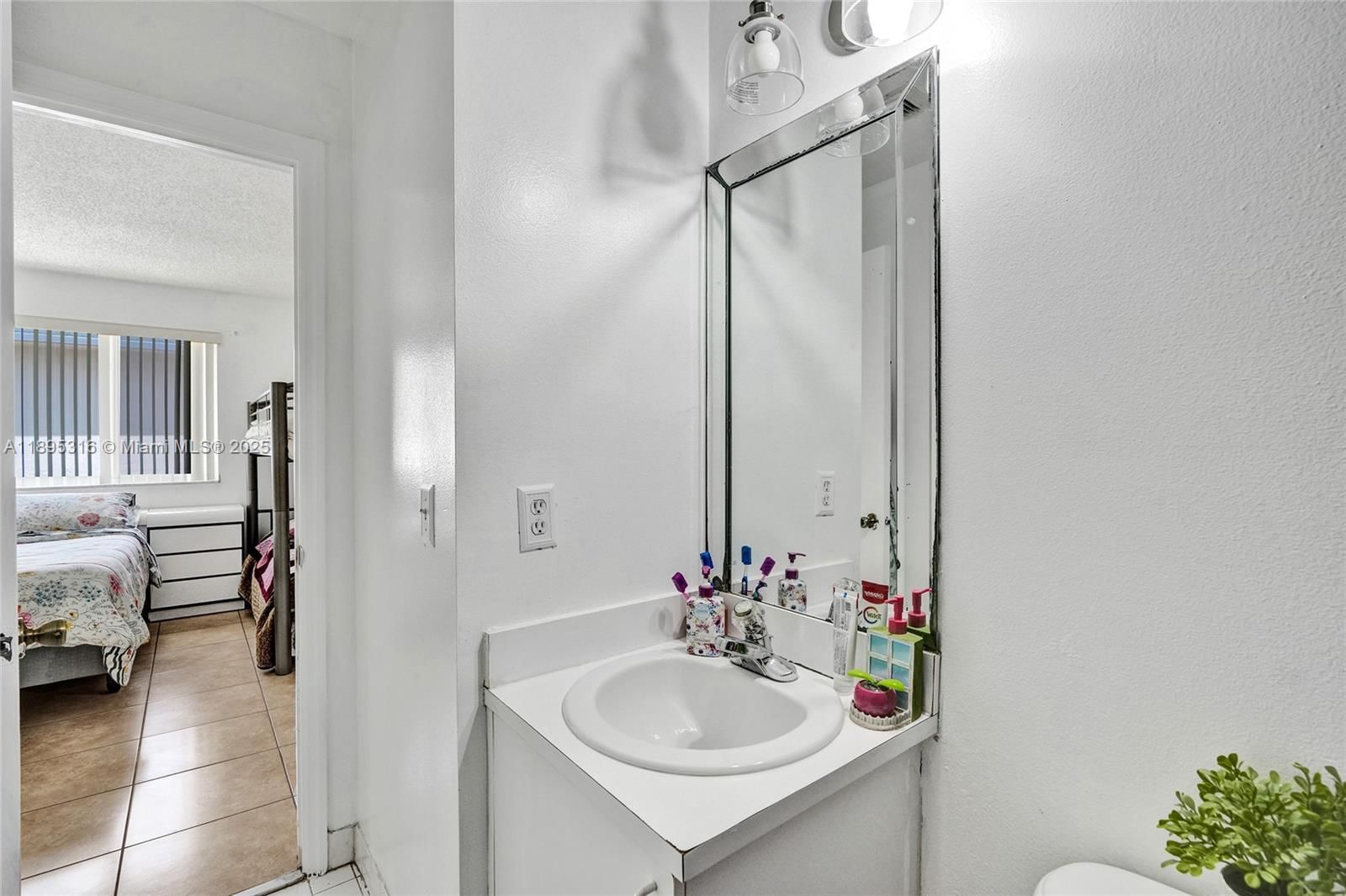 Real estate property located at 13780 160th Ter, Miami-dade, Monaco Dream Homes, Miami, FL