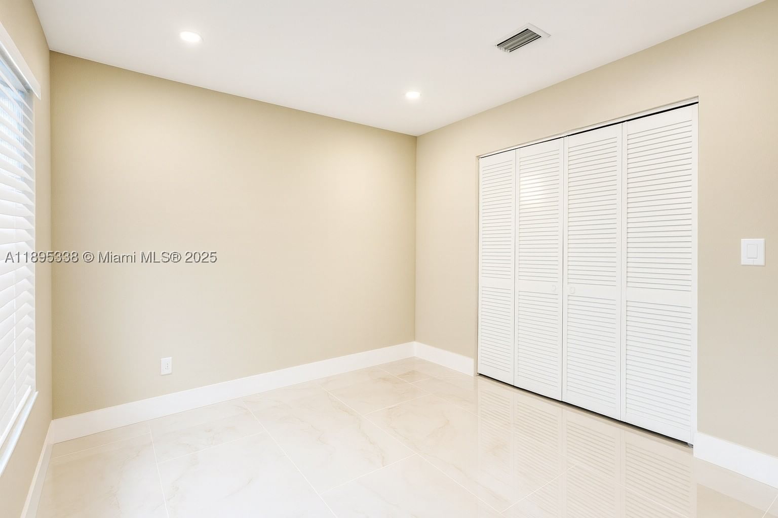 Real estate property located at 1399 38th St, Broward, Oakland Park, Oakland Park, FL