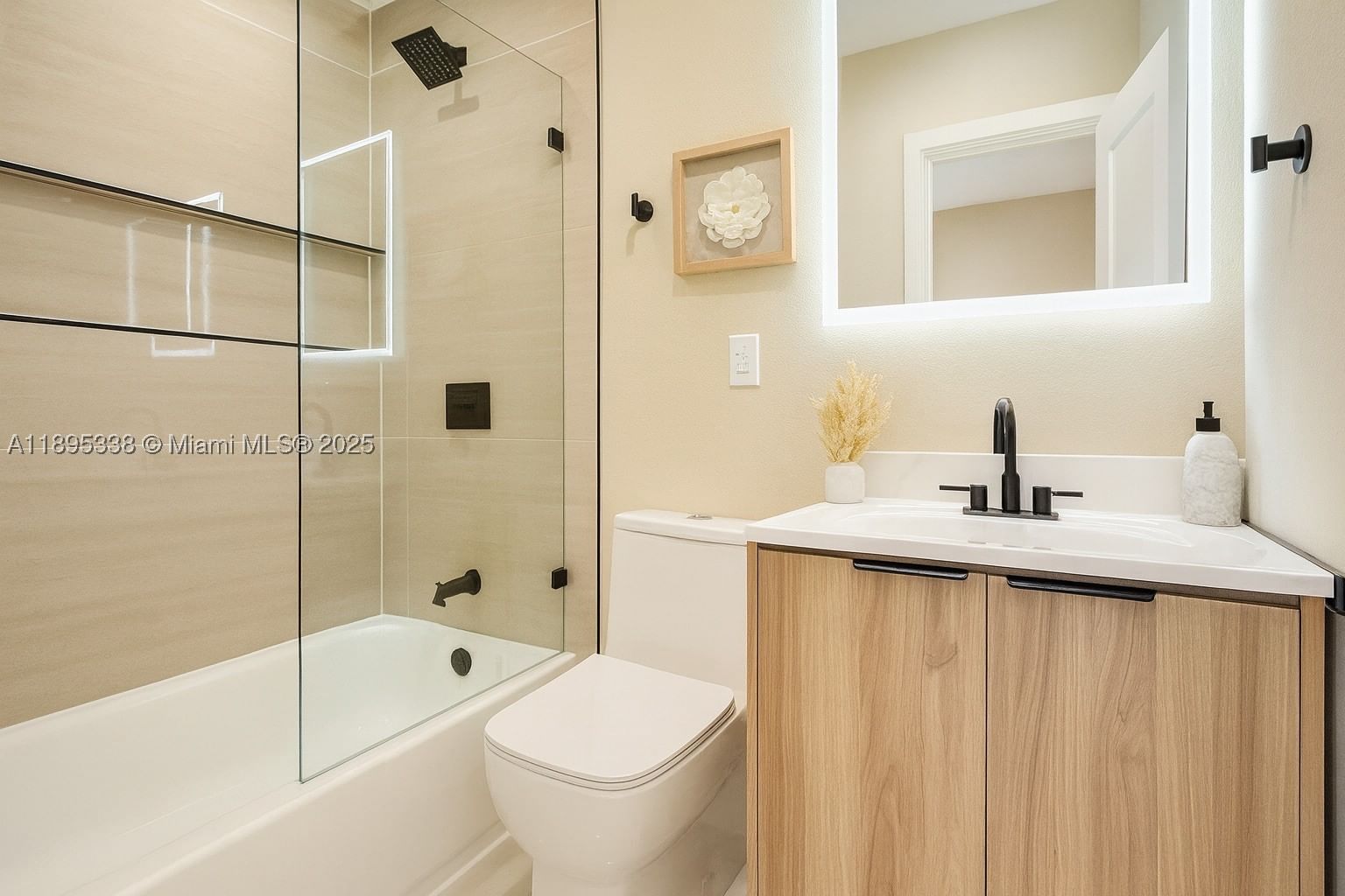 Real estate property located at 1399 38th St, Broward, Oakland Park, Oakland Park, FL