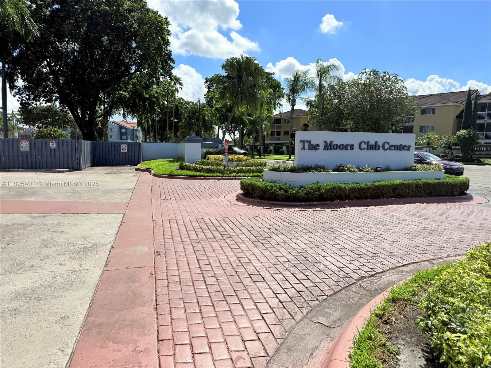 Real estate property located at 17254 60th Ct, Miami-dade, Villa Homes At The Moors, Hialeah, FL