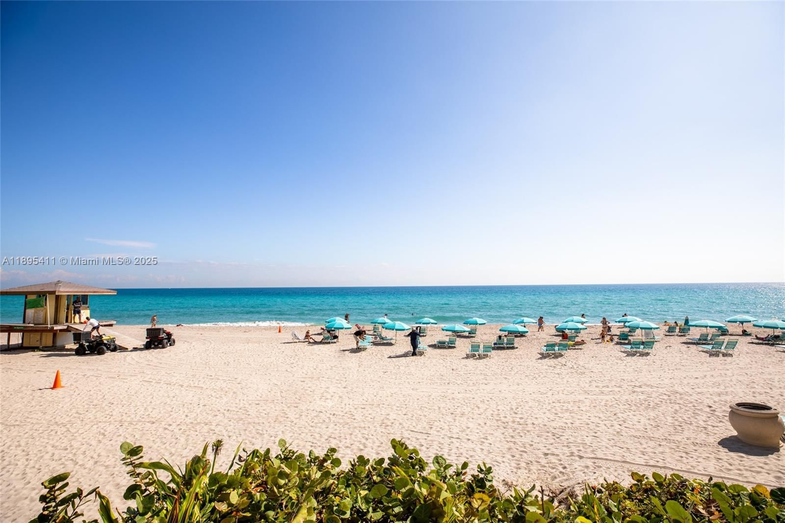 Real estate property located at 2501 Ocean Dr #439, Broward, Wave Condo, Hollywood, FL