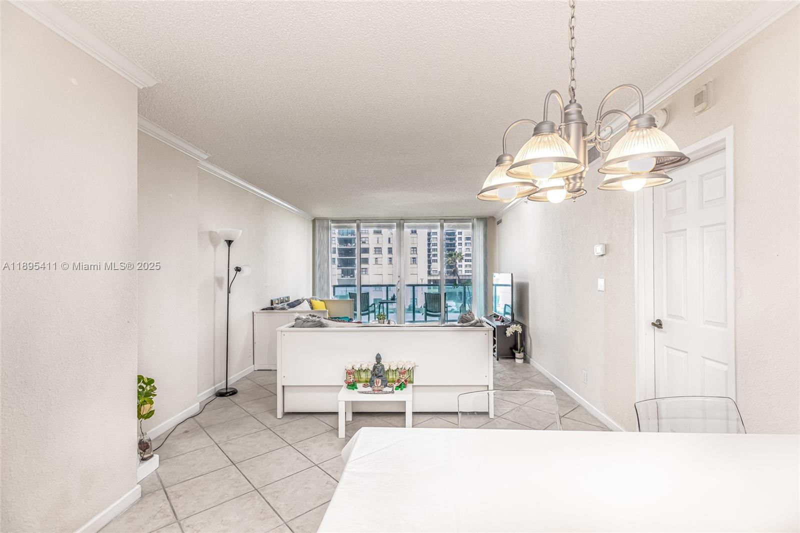 Real estate property located at 2501 Ocean Dr #439, Broward, Wave Condo, Hollywood, FL