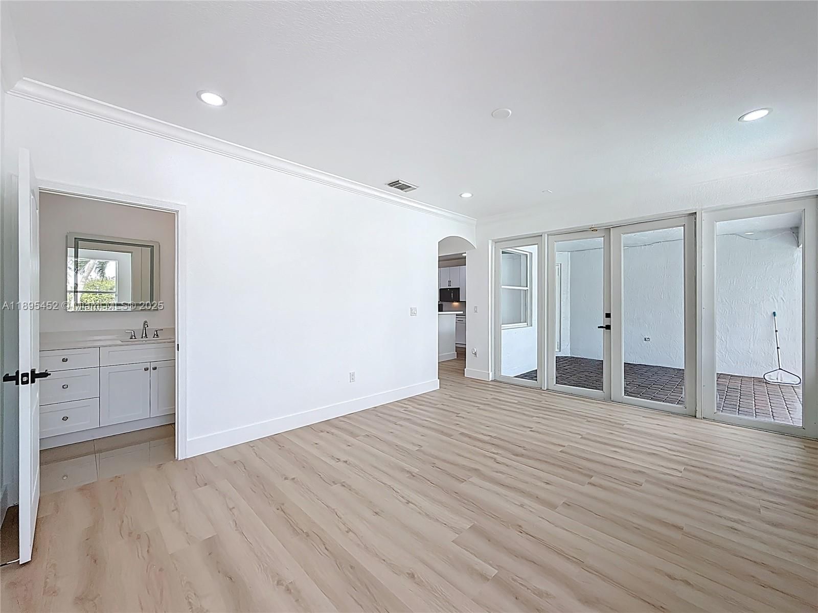 Real estate property located at 16491 64th Ter, Miami-dade, Crestview Lakes 2nd Addn, Miami, FL