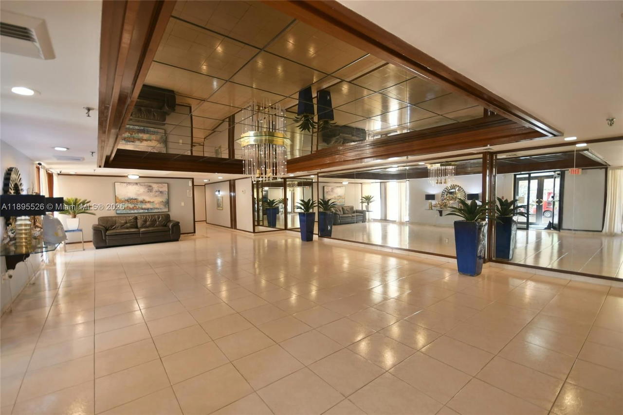 Real estate property located at 671 195th St #416-E, Miami-dade, Cedar Glenn Condo Apts Ea, Miami, FL
