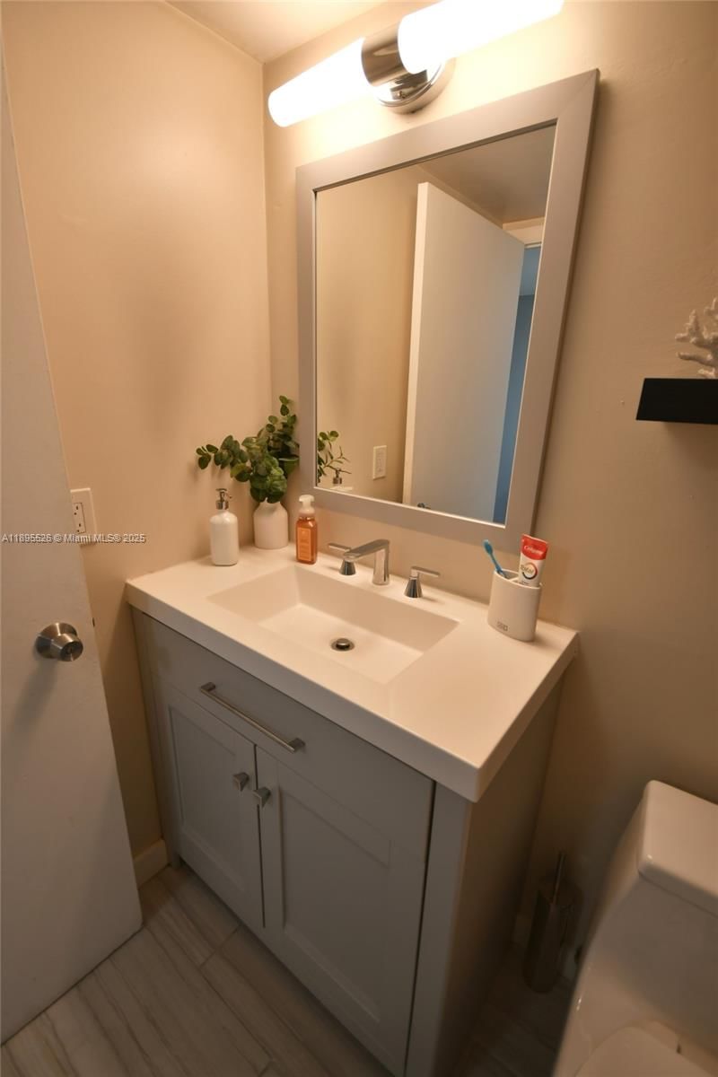Real estate property located at 671 195th St #416-E, Miami-dade, Cedar Glenn Condo Apts Ea, Miami, FL