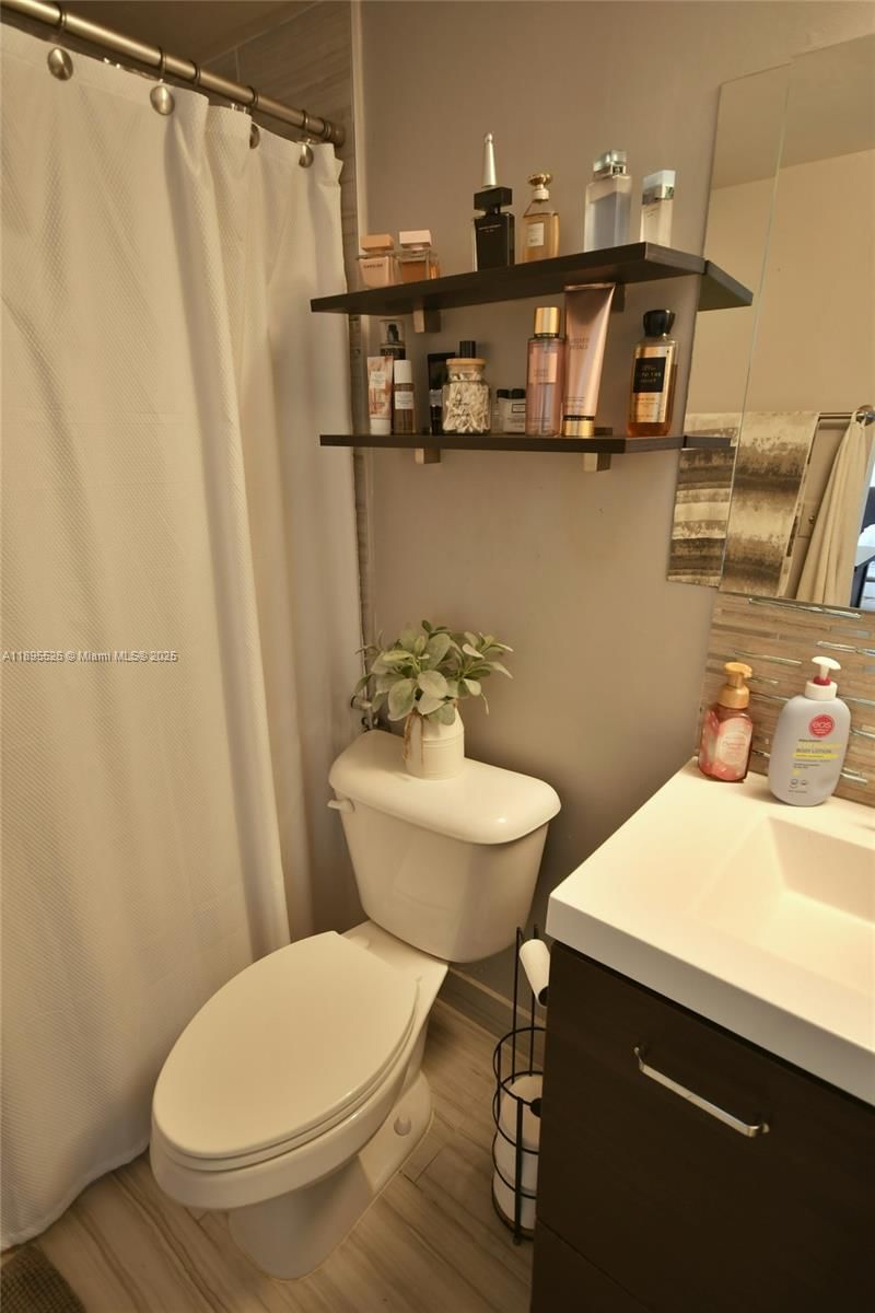 Real estate property located at 671 195th St #416-E, Miami-dade, Cedar Glenn Condo Apts Ea, Miami, FL