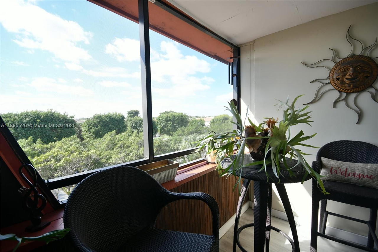 Real estate property located at 671 195th St #416-E, Miami-dade, Cedar Glenn Condo Apts Ea, Miami, FL