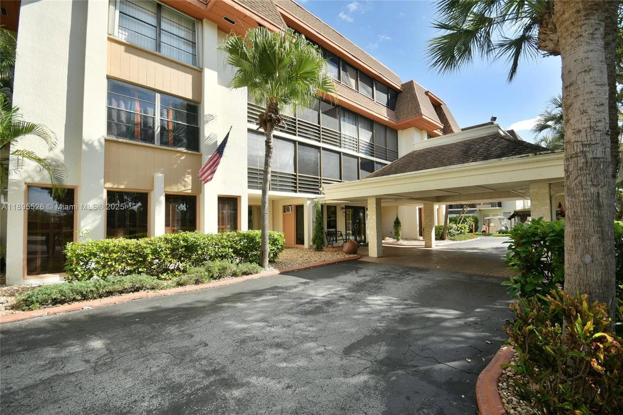 Real estate property located at 671 195th St #416-E, Miami-dade, Cedar Glenn Condo Apts Ea, Miami, FL