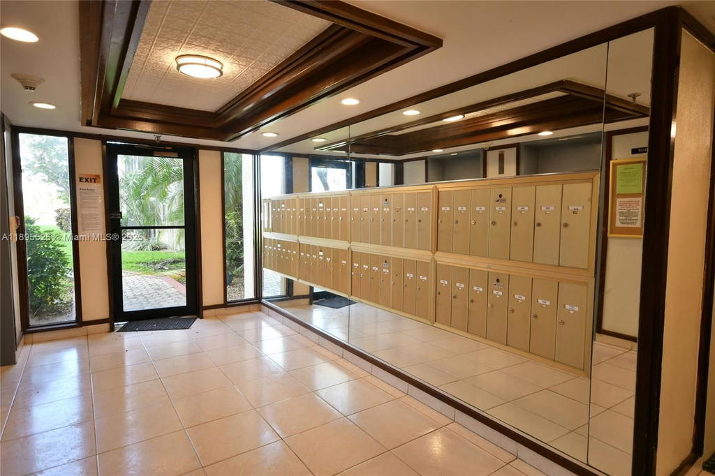 Real estate property located at 671 195th St #416-E, Miami-dade, Cedar Glenn Condo Apts Ea, Miami, FL