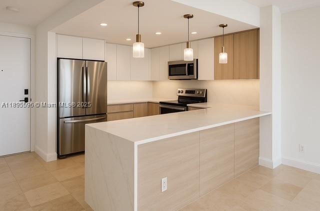 Real estate property located at 2625 Collins Ave #1507, Miami-dade, Oceanfront Plaza Condo, Miami Beach, FL