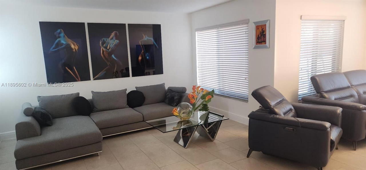 Real estate property located at 13208 10th Ln, Miami-dade, Tamiami Lakes Sec 5, Miami, FL