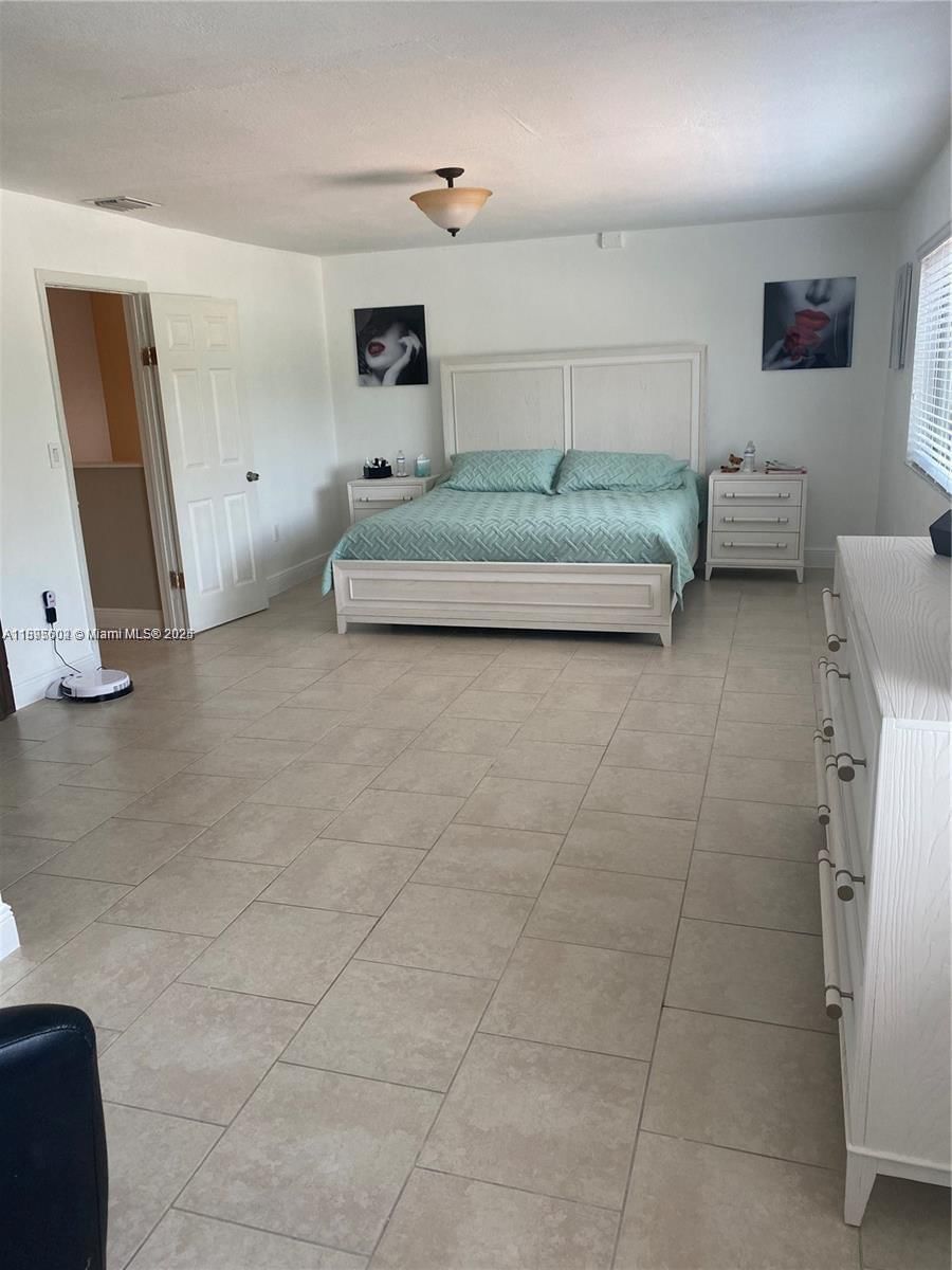 Real estate property located at 13208 10th Ln, Miami-dade, Tamiami Lakes Sec 5, Miami, FL