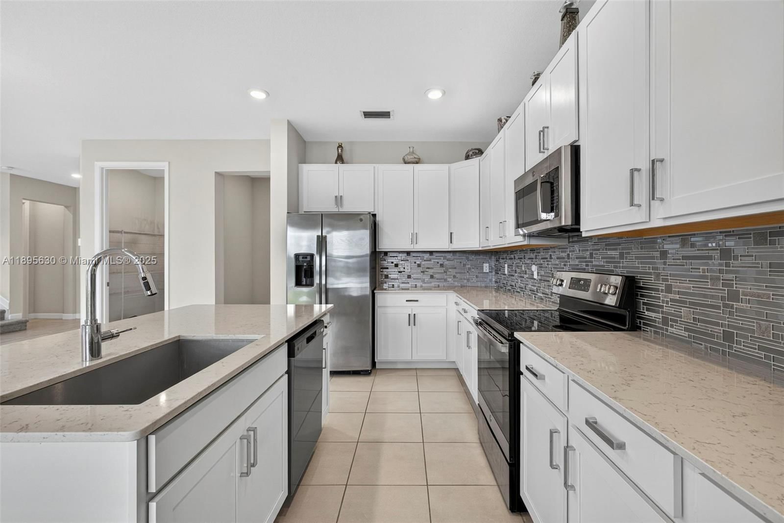 Real estate property located at 1310 Whitcombe Dr, Palm Beach, Bellasera, Royal Palm Beach, FL