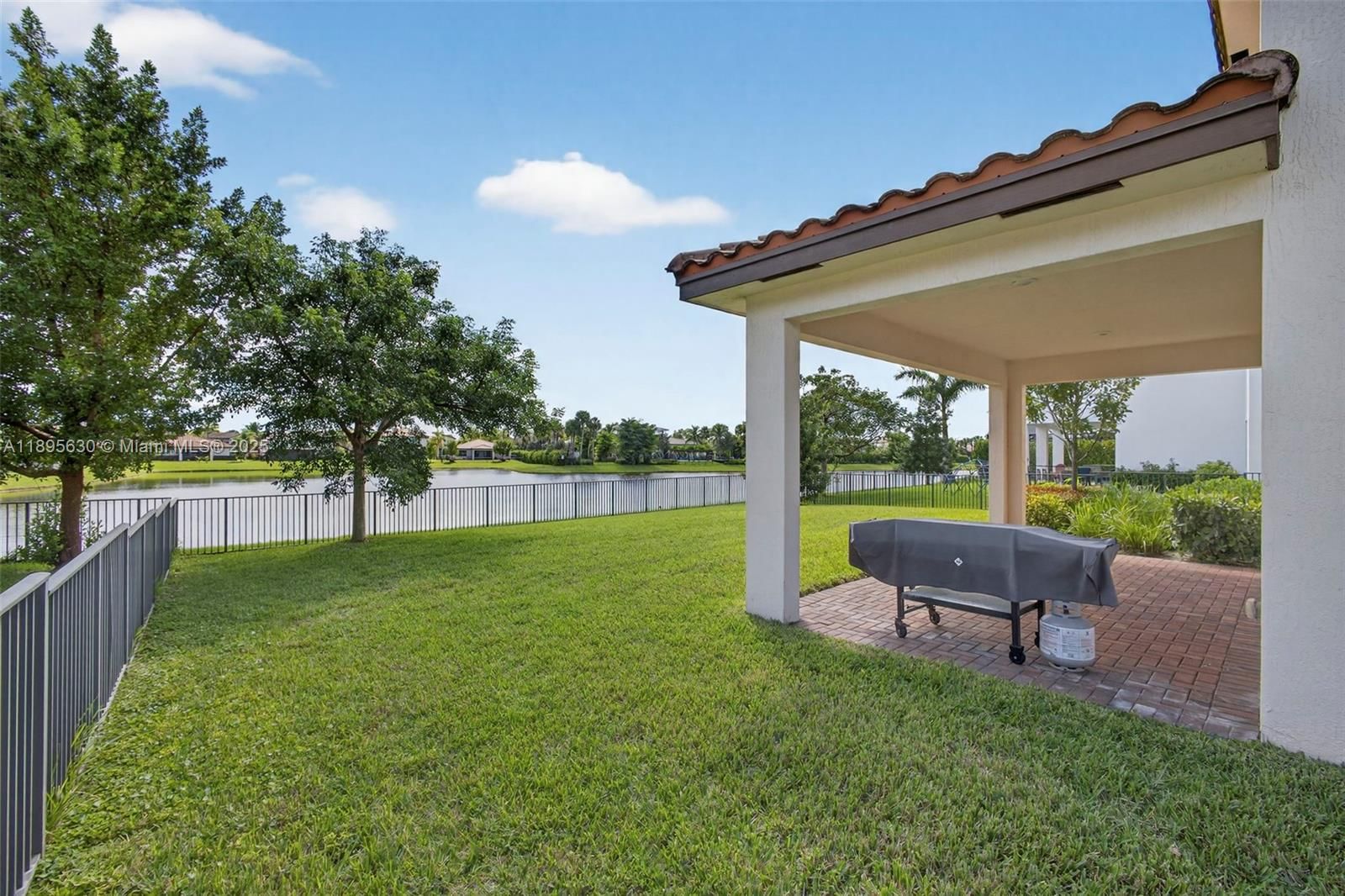Real estate property located at 1310 Whitcombe Dr, Palm Beach, Bellasera, Royal Palm Beach, FL