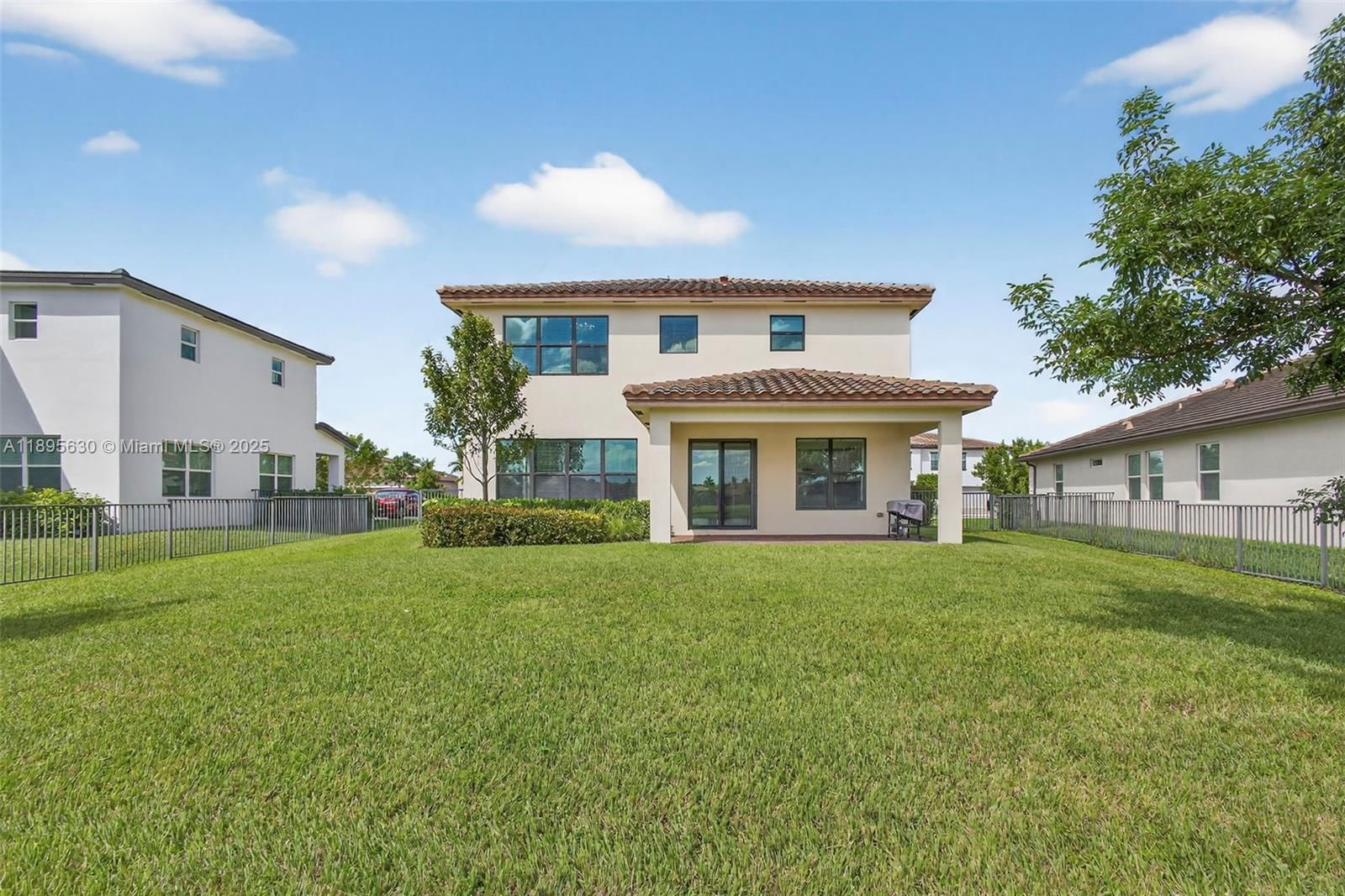 Real estate property located at 1310 Whitcombe Dr, Palm Beach, Bellasera, Royal Palm Beach, FL