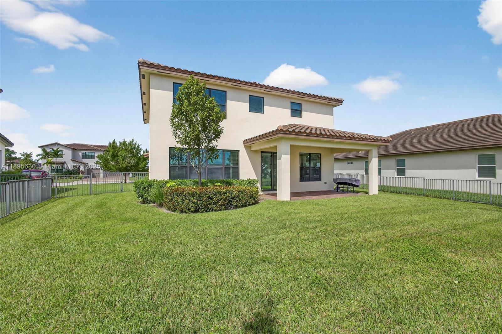 Real estate property located at 1310 Whitcombe Dr, Palm Beach, Bellasera, Royal Palm Beach, FL