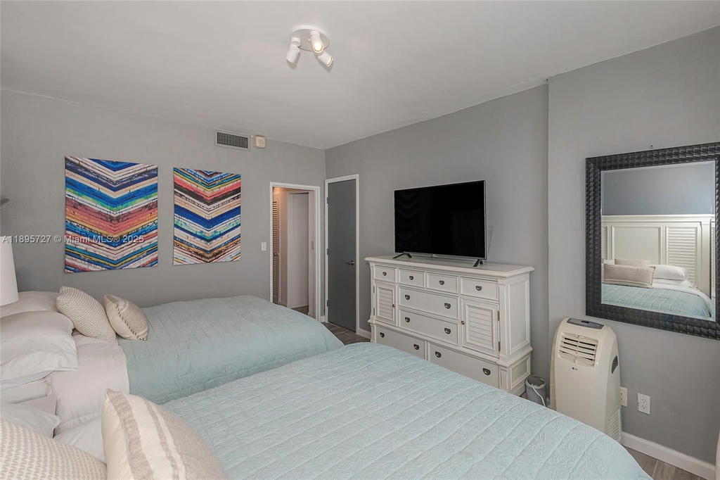 Real estate property located at 3 Island Ave #09E, Miami-dade, Belle Isle, Miami Beach, FL