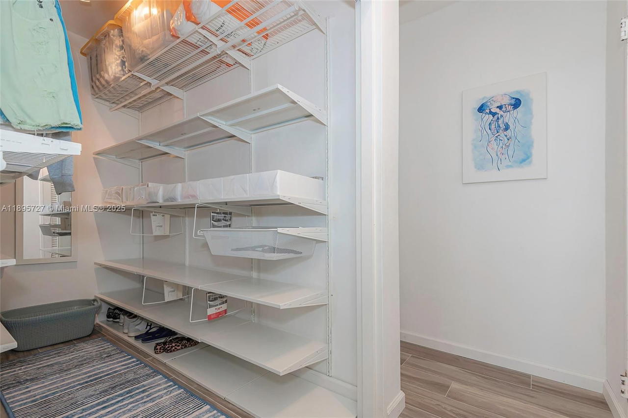 Real estate property located at 3 Island Ave #09E, Miami-dade, Belle Isle, Miami Beach, FL