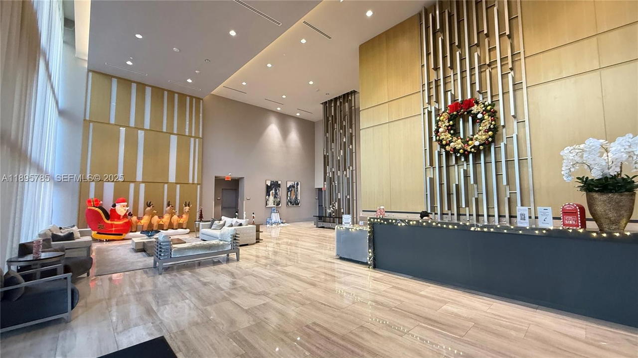Real estate property located at 5300 Paseo Blvd #1510, Miami-dade, 5300 Paseo Condo, Doral, FL