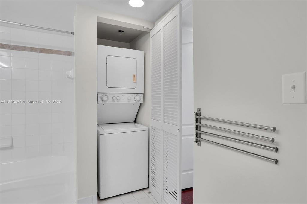 Real estate property located at 1200 Brickell Bay Dr #2821, Miami-dade, The Club At Brickell Bay, Miami, FL