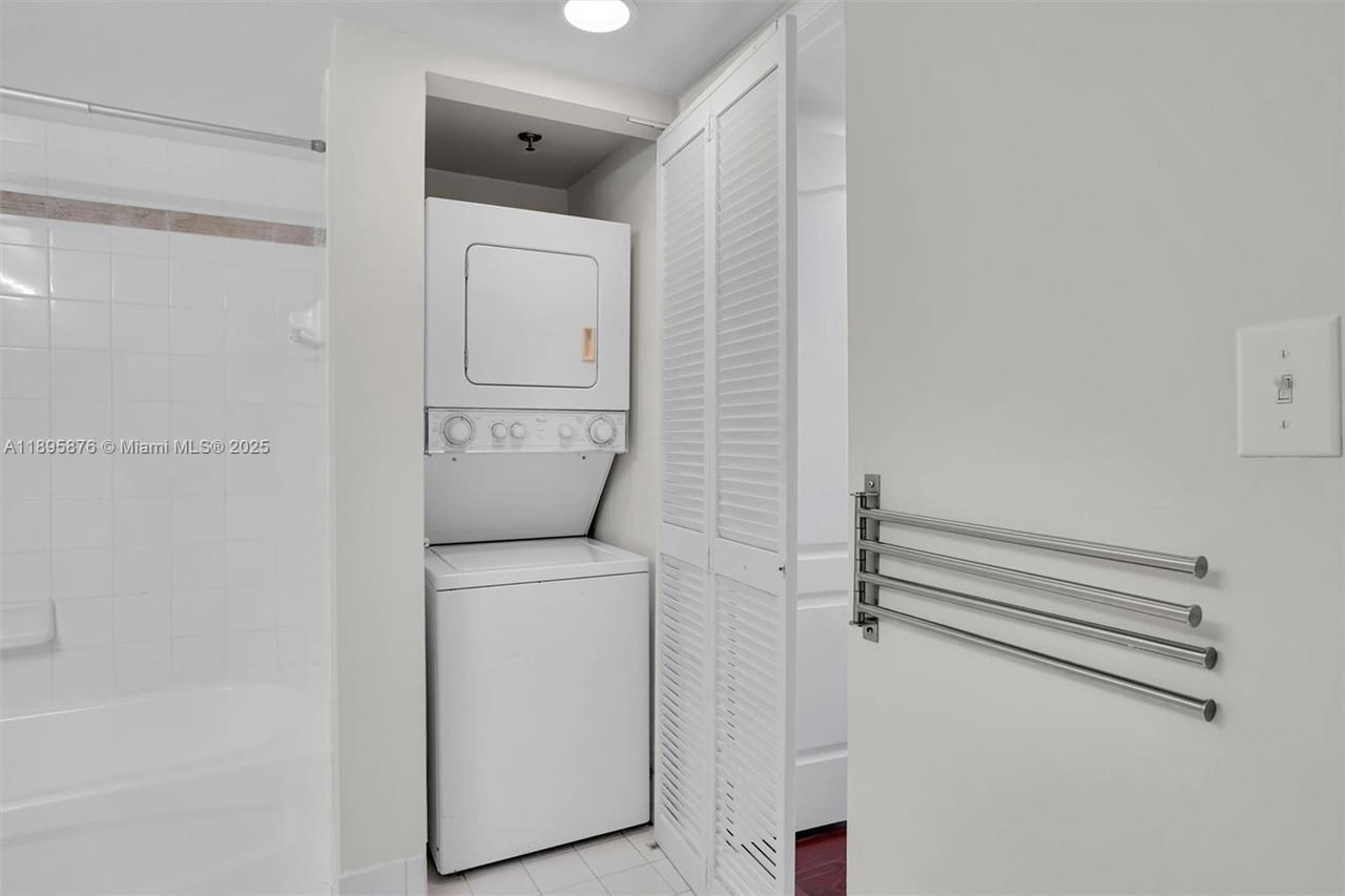 Real estate property located at 1200 Brickell Bay Dr #2821, Miami-dade, The Club At Brickell Bay, Miami, FL