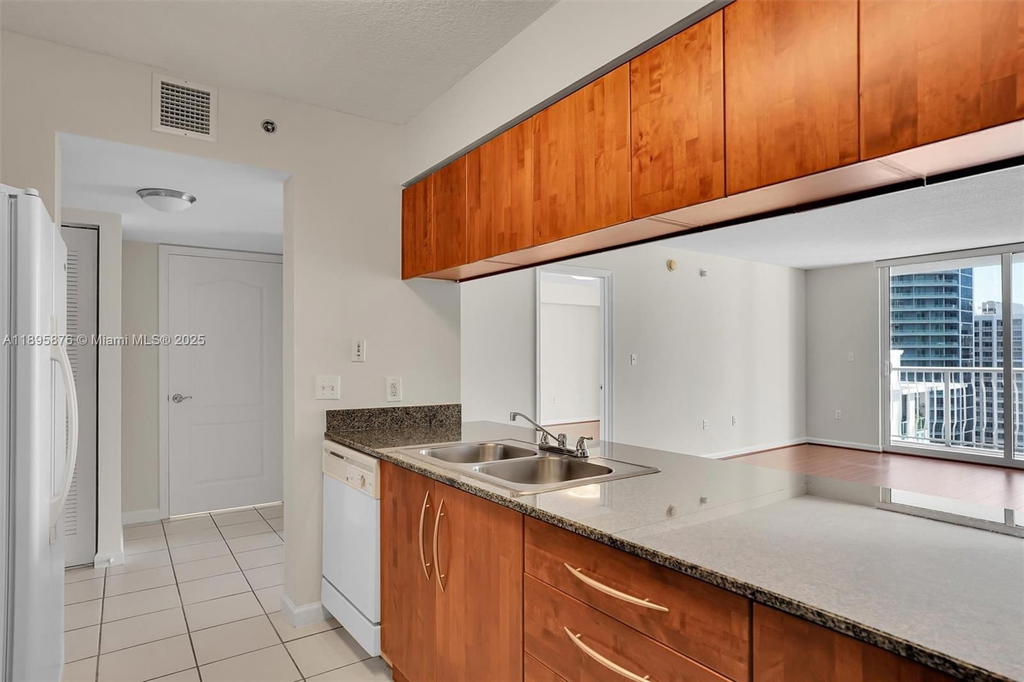 Real estate property located at 1200 Brickell Bay Dr #2821, Miami-dade, The Club At Brickell Bay, Miami, FL