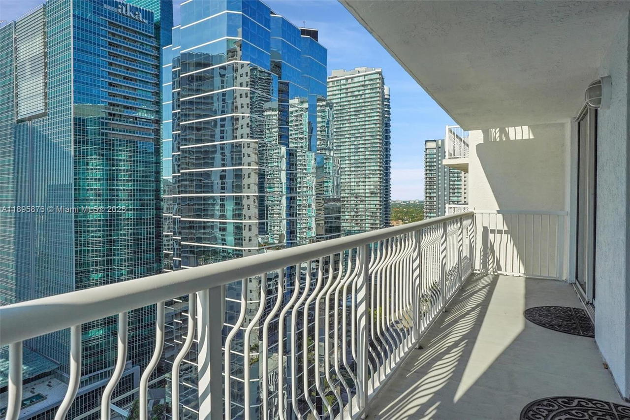 Real estate property located at 1200 Brickell Bay Dr #2821, Miami-dade, The Club At Brickell Bay, Miami, FL