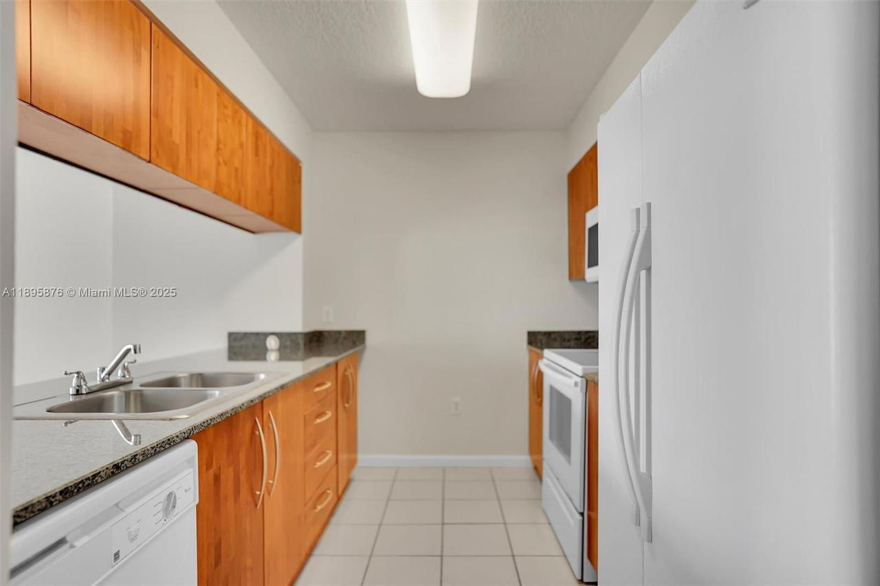 Real estate property located at 1200 Brickell Bay Dr #2821, Miami-dade, The Club At Brickell Bay, Miami, FL