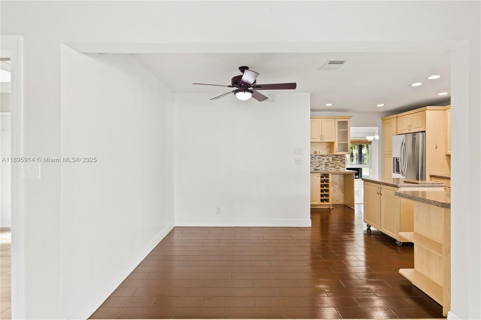 Real estate property located at 6150 7th St, Broward, Plantation Park Lakesites, Plantation, FL