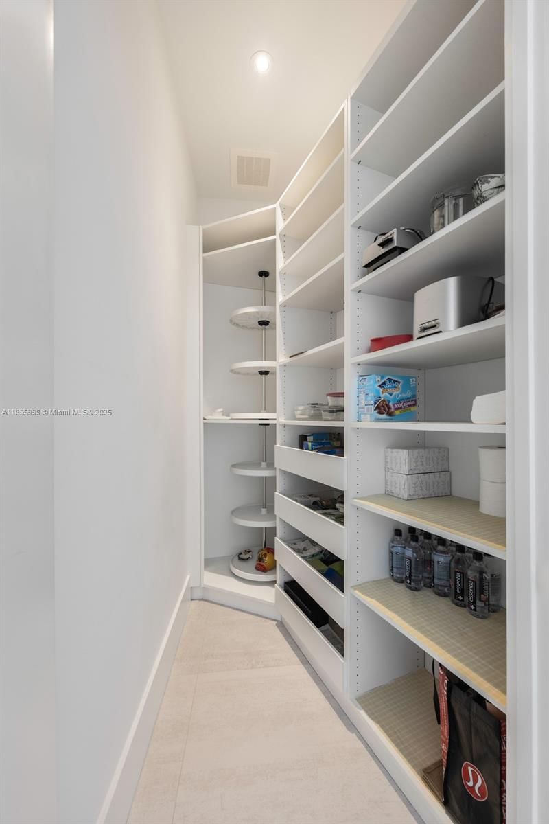 Real estate property located at 2669 Bayshore Dr #804N, Miami-dade, Dinner Key, Coconut Grove, FL