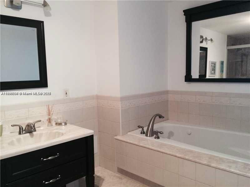 Real estate property located at 19380 Collins Ave #1624, Miami-dade, Oceanview Building B Cond, Sunny Isles Beach, FL