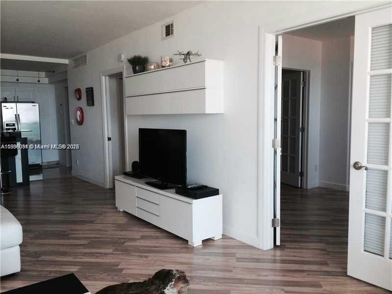 Real estate property located at 19380 Collins Ave #1624, Miami-dade, Oceanview Building B Cond, Sunny Isles Beach, FL
