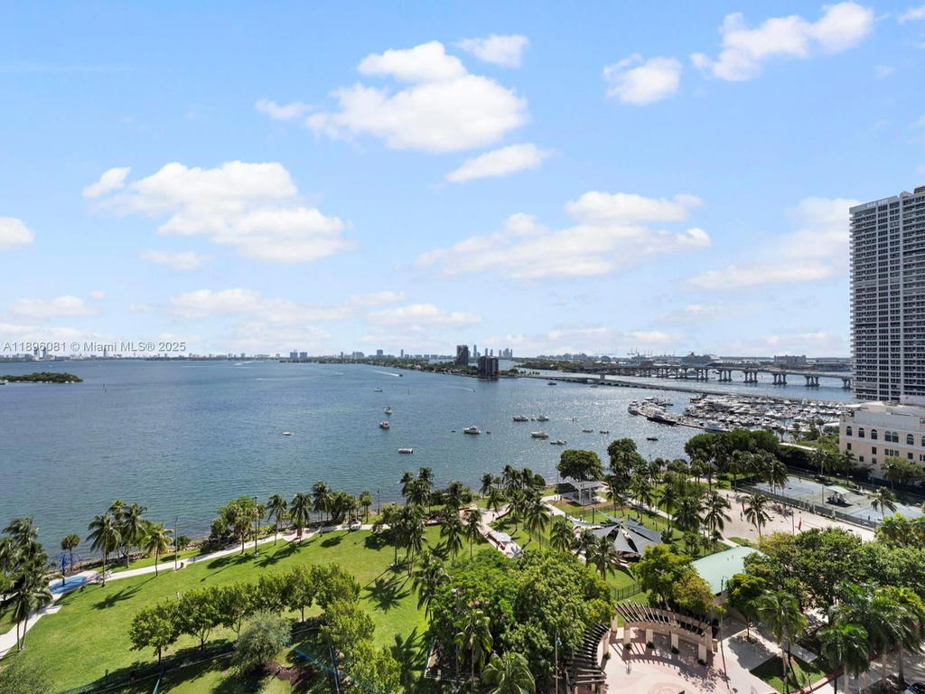 Real estate property located at 1800 Bayshore Dr #1505, Miami-dade, 1800 Club Condo, Miami, FL
