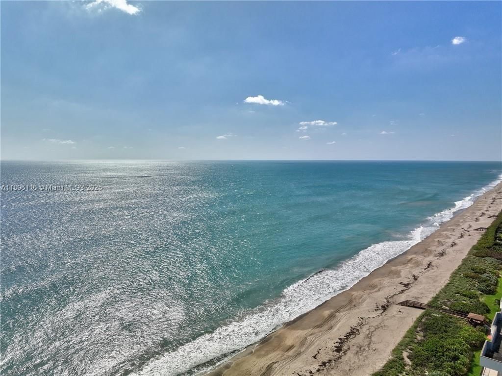 Real estate property located at 9421 Ocean Drive South, St Lucie, 2 Minute Walk To The Ocean, Jensen Beach, FL